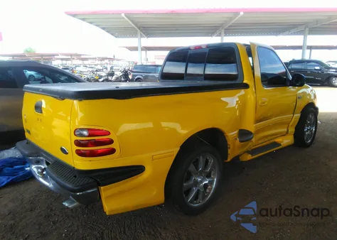 2002 Ford F-150 Xl/Xlt z USA, uszkodzony, nr VIN 1FTRF07L52KB68889